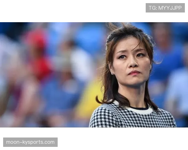 李娜穿睡衣逛街像隔壁阿姨，随手一买就把我的月薪掏空